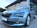 Skoda Superb Combi 1,8 Ltr Aut. Navi LED Leder AHK Pdc - Skoda Superb mit Benzin-Antrieb: Kombi, 1.8