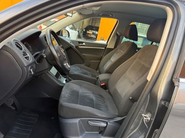 Volkswagen Tiguan - 8
