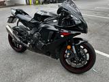 Yamaha R1 RN65 Stealth Look, Akrapovic - YAMAHA SPORTLER