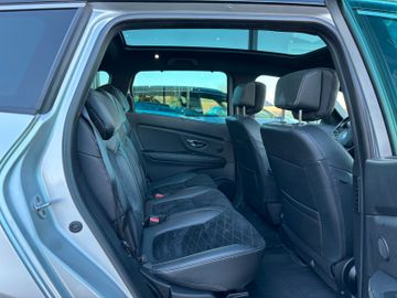 Renault Grand Scenic Black Edition TCe 140 EDC 7-Sitzer