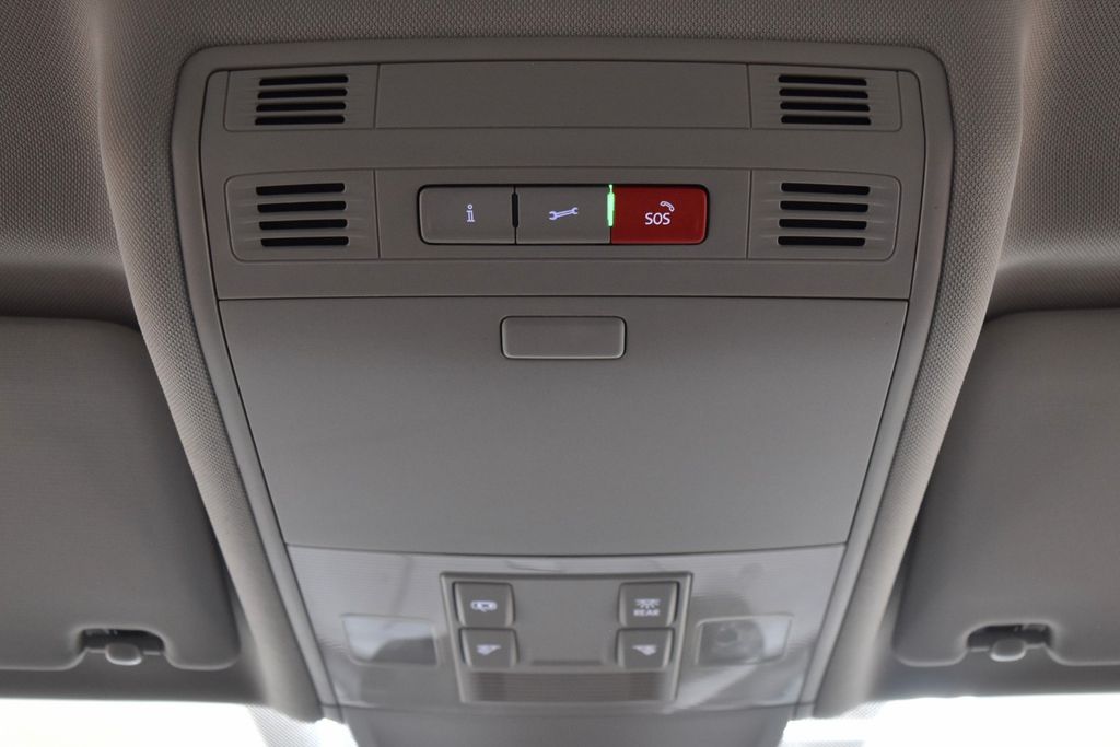 VW Tiguan 1.5 TSI~Navi~LED~Kamera~Keyless Go~Apple VW Tiguan 1.5 TSI~Navi~LED~Kamera~Keyless Go~Apple