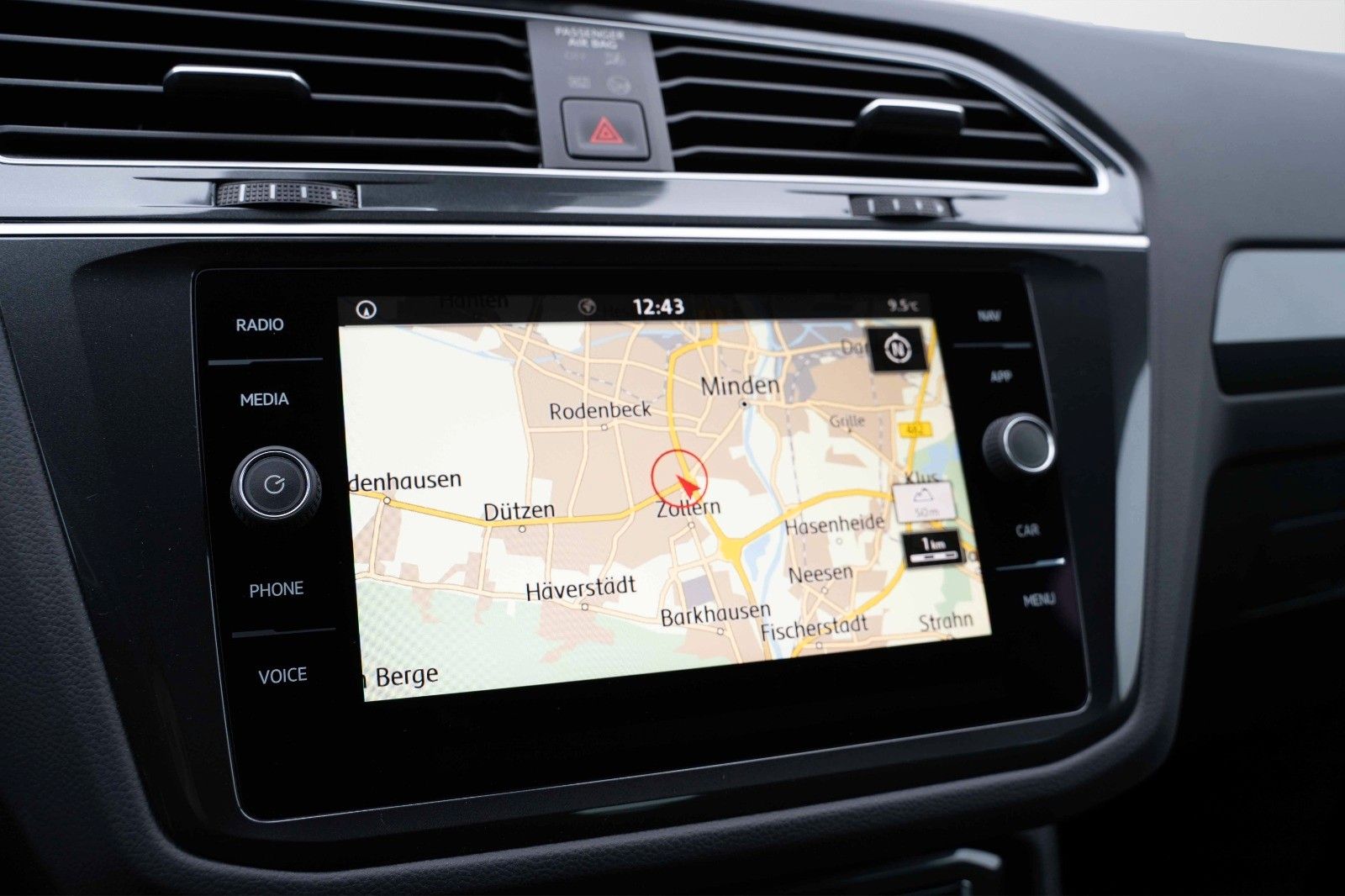 Fahrzeugabbildung Volkswagen TIGUAN 1.5 COMF KAM STHZ ERGO NAVI ACC KEYLESS