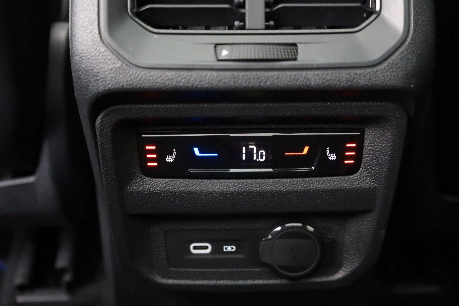 Fahrzeugabbildung Volkswagen Tiguan R 4M Leder,Navi,LED,PanDach,Harman/K,Memo