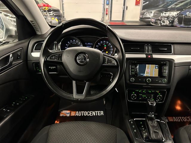 Skoda Superb Combi Exclusive *Xenon*PDC*Klima*DAB*Navi