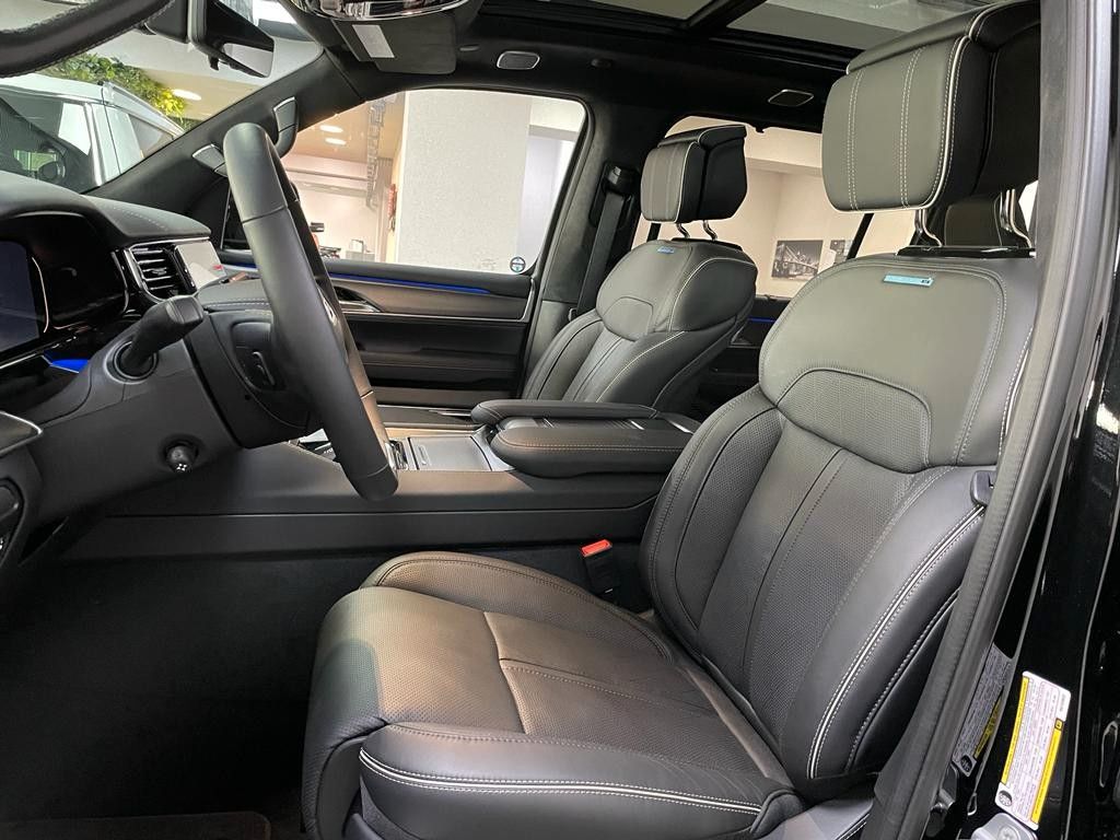 Fahrzeugabbildung Jeep VFW GRAND WAGONEER OBSIDIAN 6.4L V-8  SOFORT!