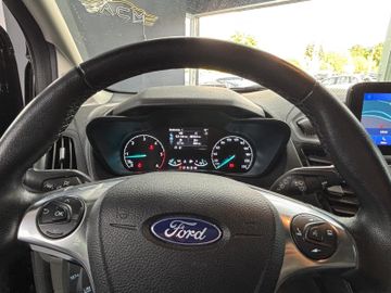 Ford Grand Tourneo - 8