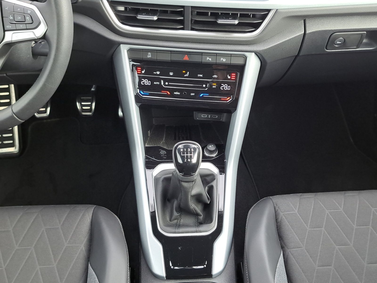 Volkswagen T-Roc - Bild 7