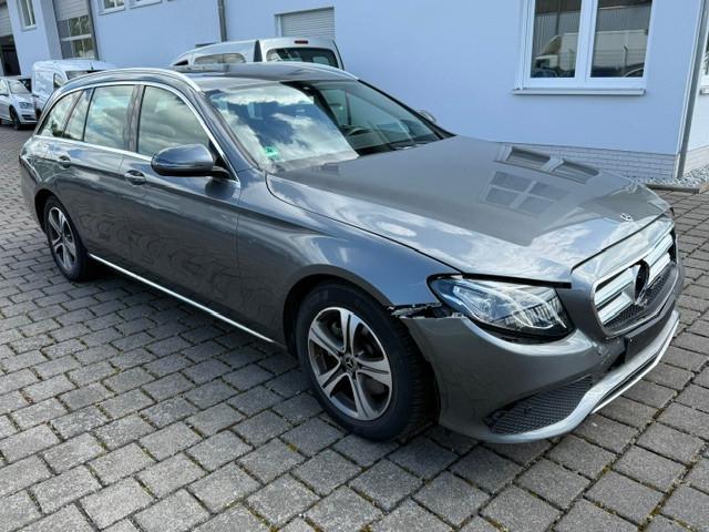 Mercedes-Benz E 200 4MATIC T Autom |AHK |NAVI