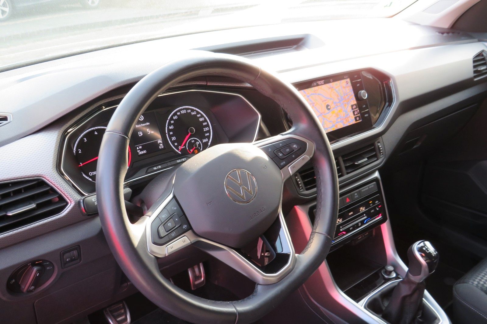 Fahrzeugabbildung Volkswagen T-Cross Active ACC SITZH. NAVI GJ APP-CONNECT