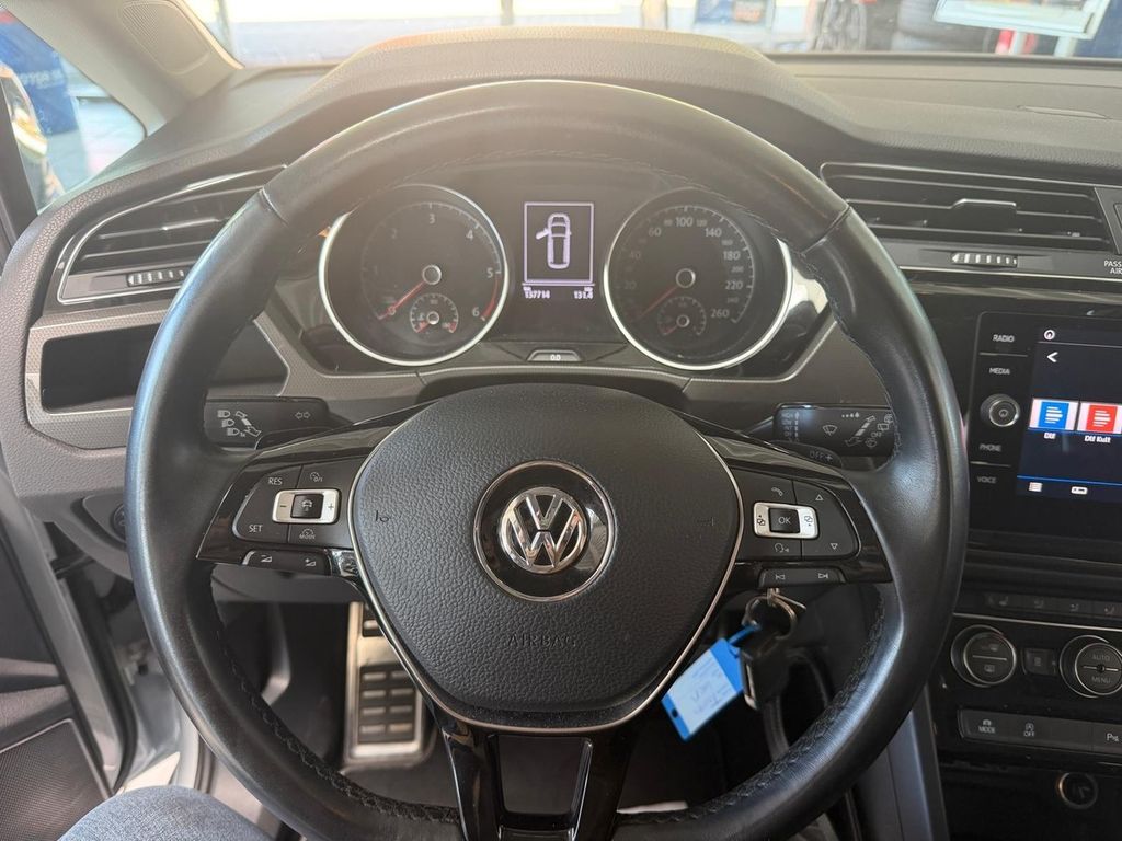 Image of Volkswagen Touran