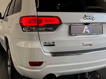 Jeep Grand Cherokee - 12