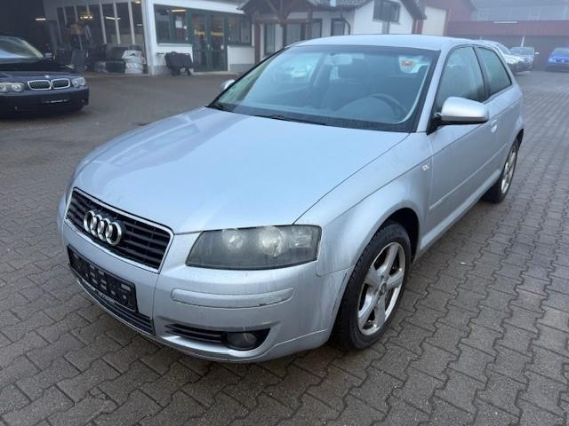 Audi A3 2.0FSI Attraction Autom. 8Fach 2Hand Tüv neu!