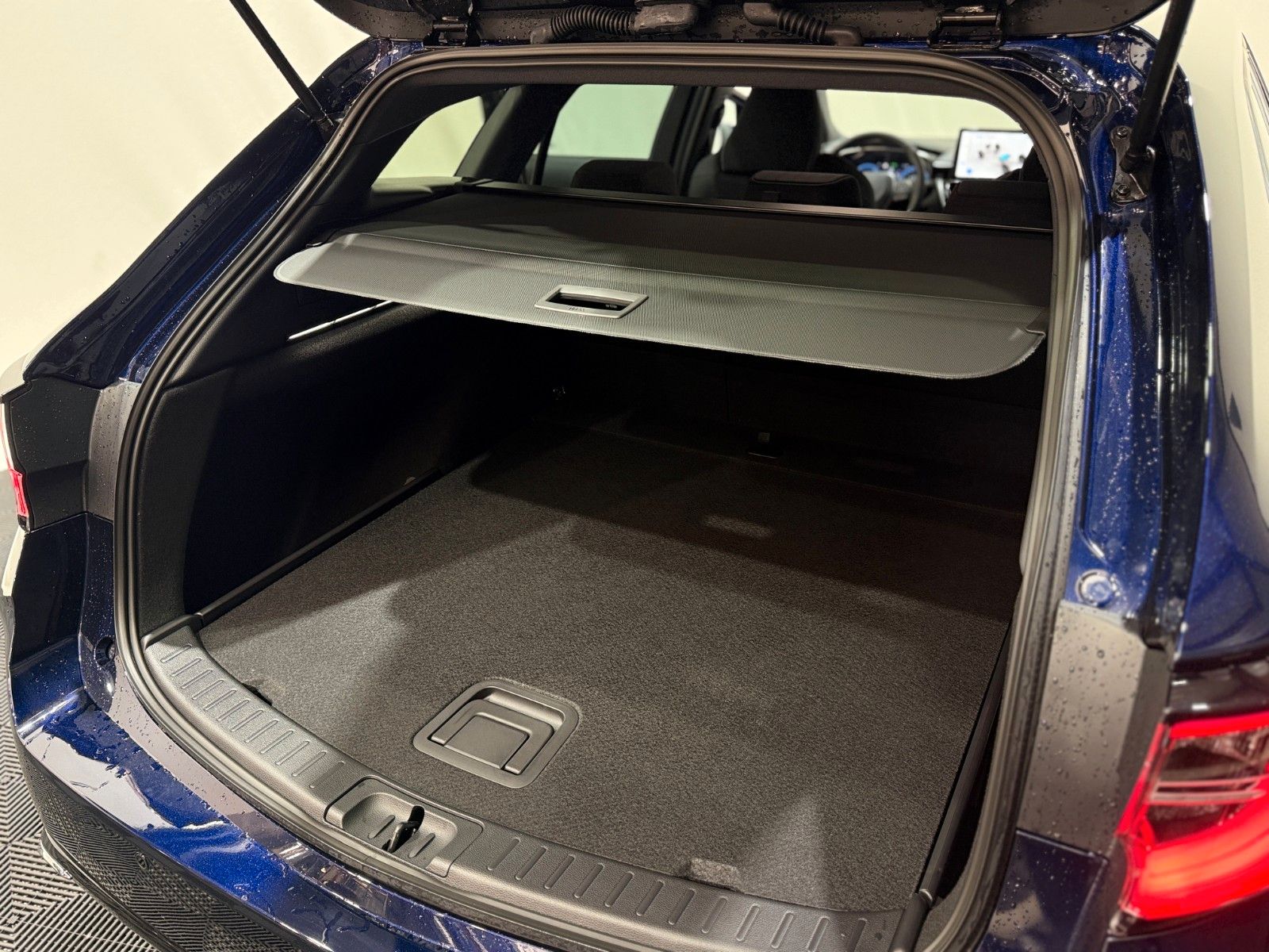 Fahrzeugabbildung Suzuki Swace 1.8 HYBRID CVT Com+