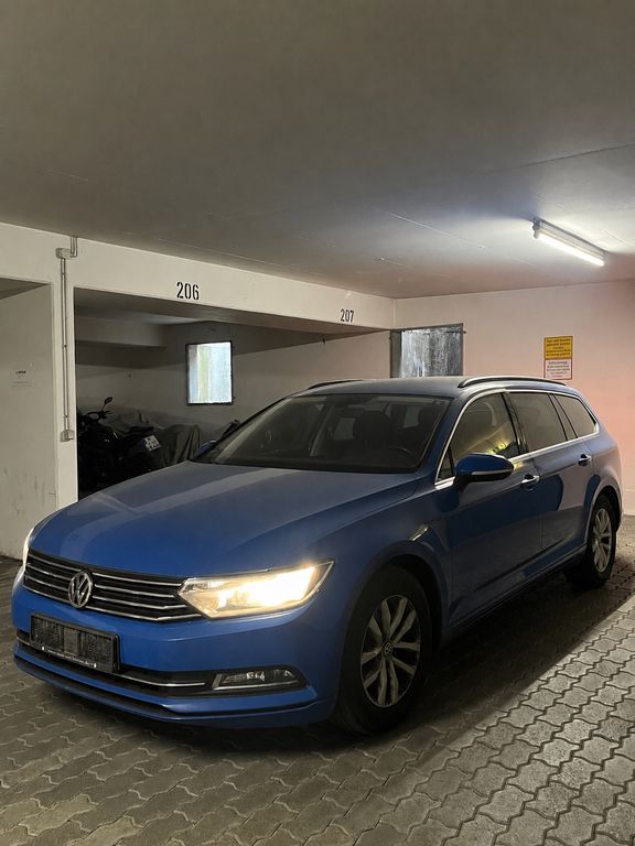 Image of Volkswagen Passat
