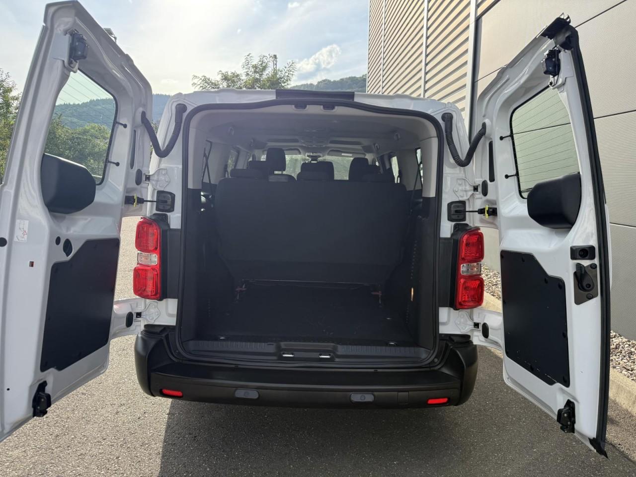 Toyota Proace 2.0 L2 Kombi Comfort NAVI PDC MFL 9SITZER