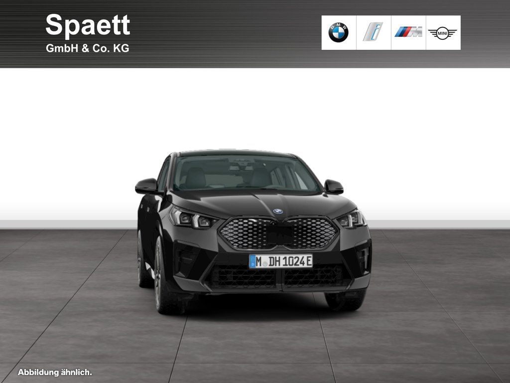 BMW iX2 - Bild 10