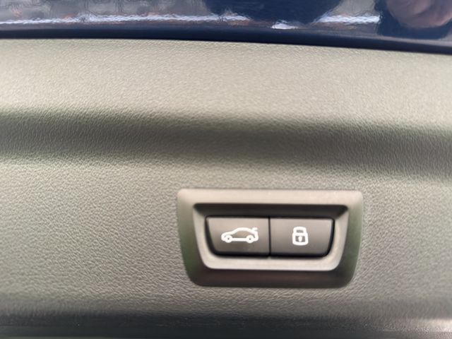 Fahrzeugabbildung BMW X1 sDrive 18d Adaptive LED+Cam+Head-Up+AHK
