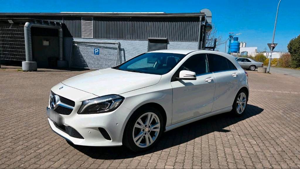 MERCEDES-BENZ Mercedes A-180 W176 Automatik, SHZ,  LED, ...