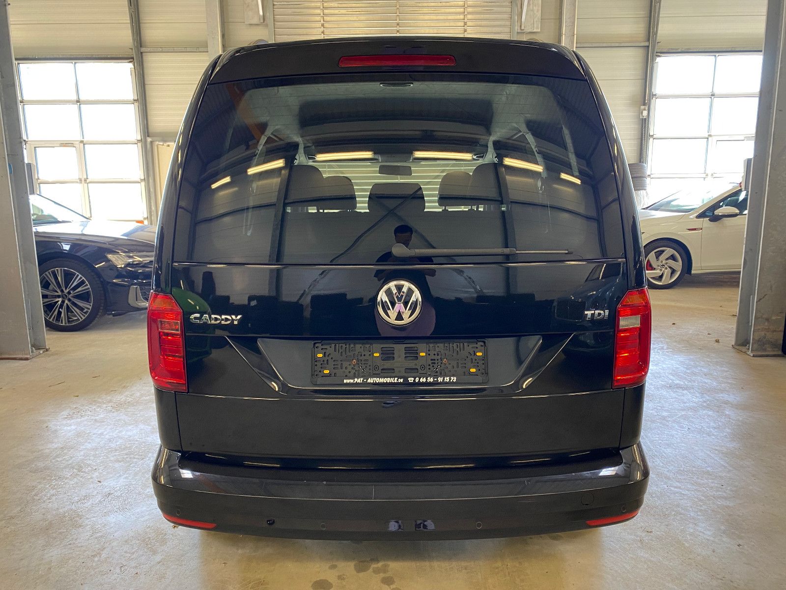 Fahrzeugabbildung Volkswagen Caddy 2.0 TDI Klimaautomatik PDC SHZ Tempomat