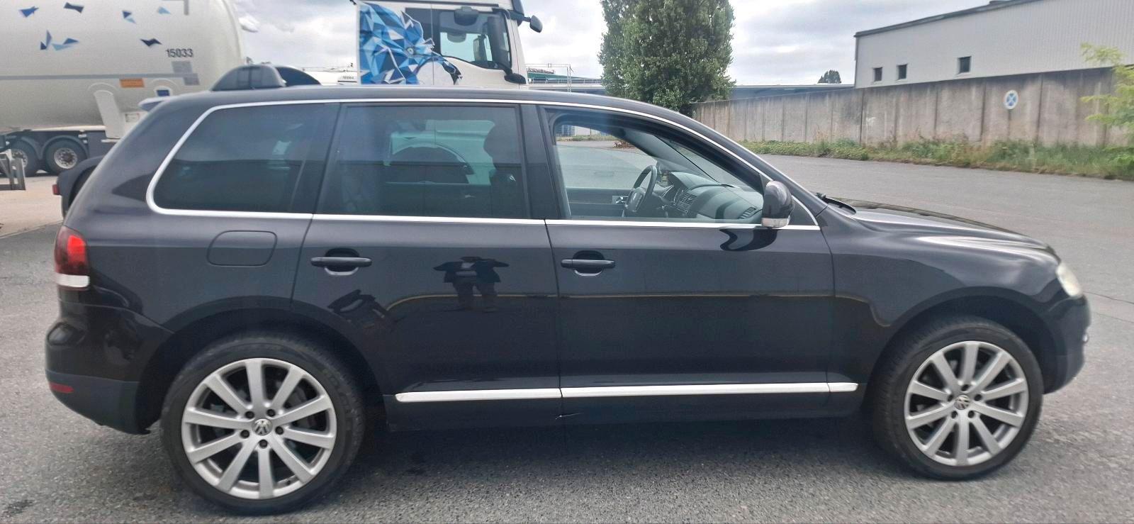 Volkswagen Touareg 2005 — photo 8