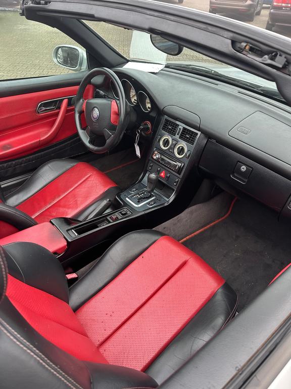 Mercedes-Benz SLK 230