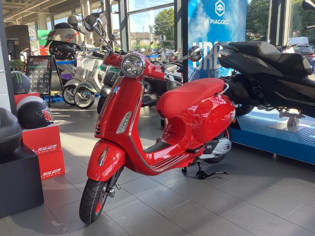 Vespa Primavera 125 Red Edition E5+ NEU  SOFORT VERFÜG