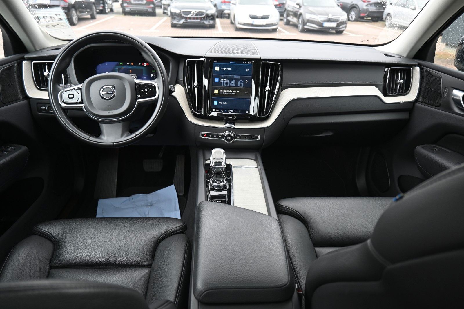 Fahrzeugabbildung Volvo XC60 T8 Inscription PHEV AWD*H&K*STHZG*PANO*
