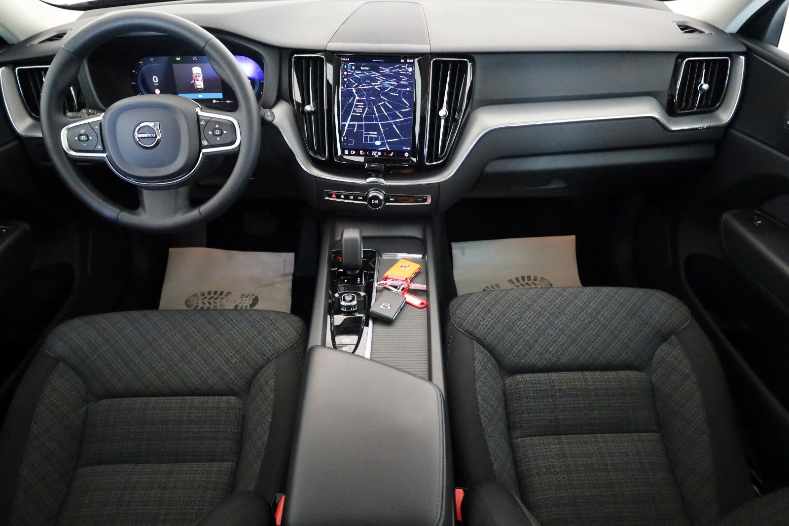 Fahrzeugabbildung Volvo XC60 Core B4 D,Navi,LED,4xSH,Kamera,Carplay,ACC