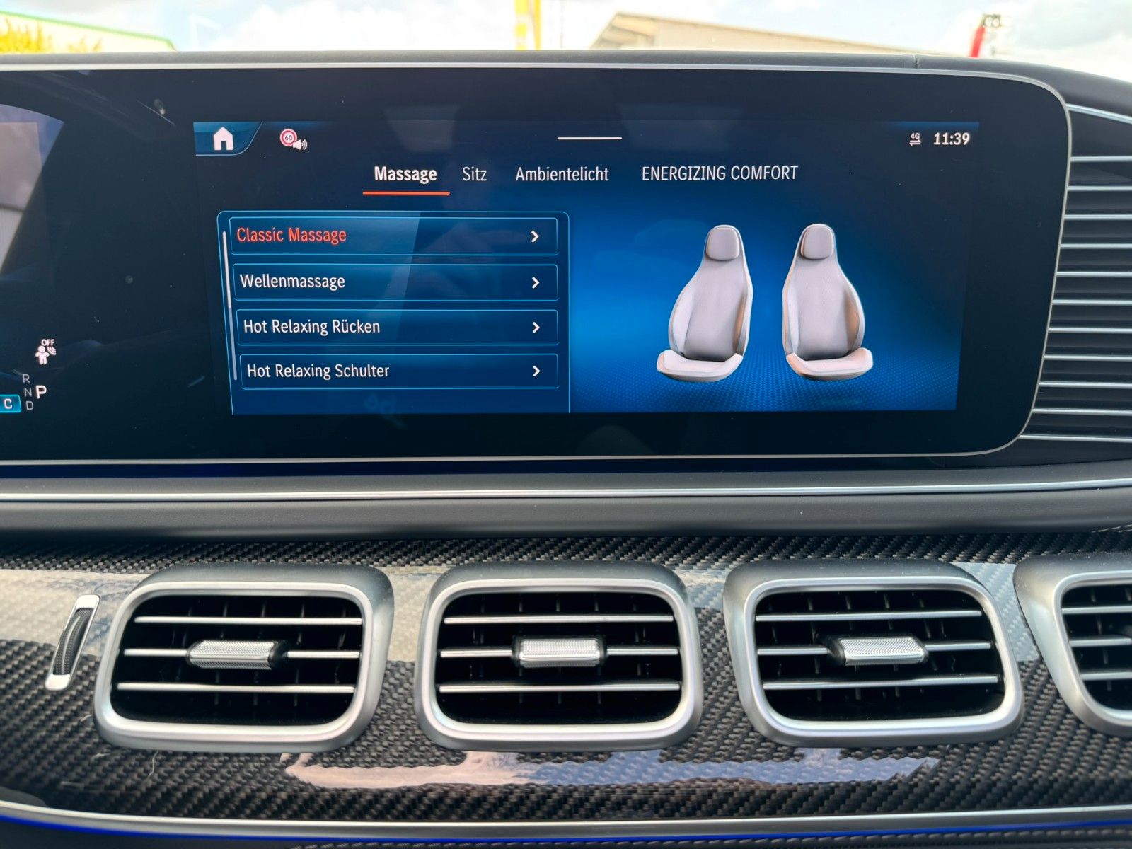 Fahrzeugabbildung Mercedes-Benz GLE 63 S 4M+ Drivers+HUD+AHK+Pano+Burm+Massage - mit KI generiert/bearbeitet
