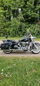 Harley-Davidson Road King Classic Jekyll and Hyde Auspuffanlage  - Harley-Davidson Motorräder in München