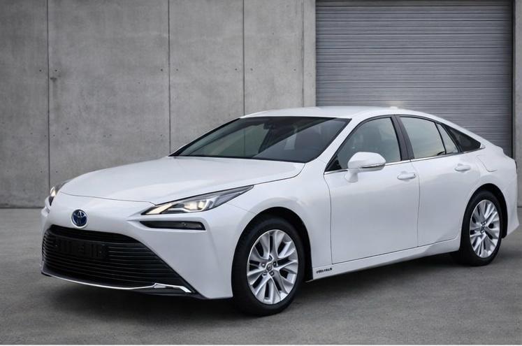 Toyota Mirai Dynamic *NEW CAR 12KM!!* * Hydrogen Car *