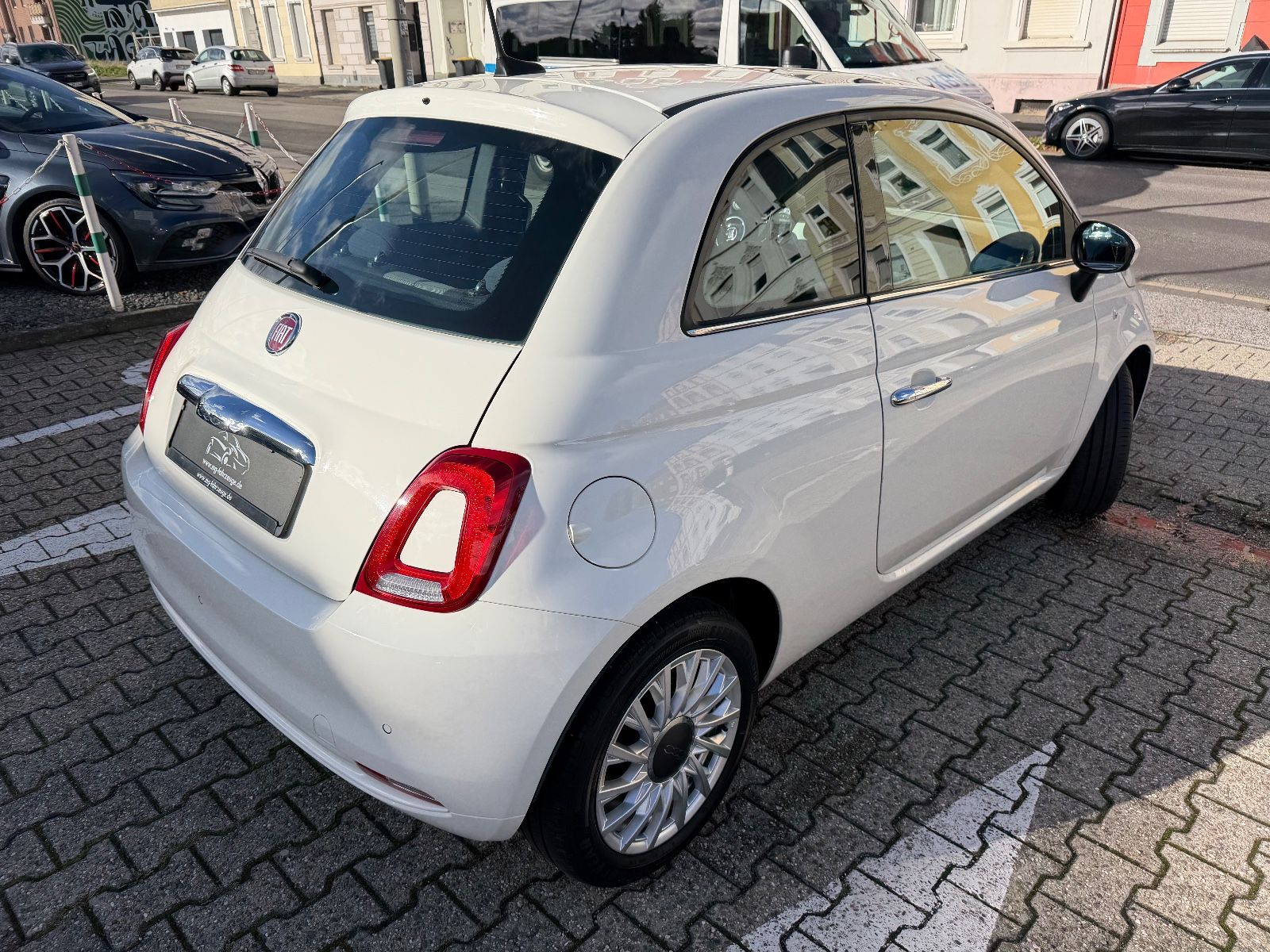 Fahrzeugabbildung Fiat 500 Lounge 1-HAND TEMPOMAT NAVI PDC