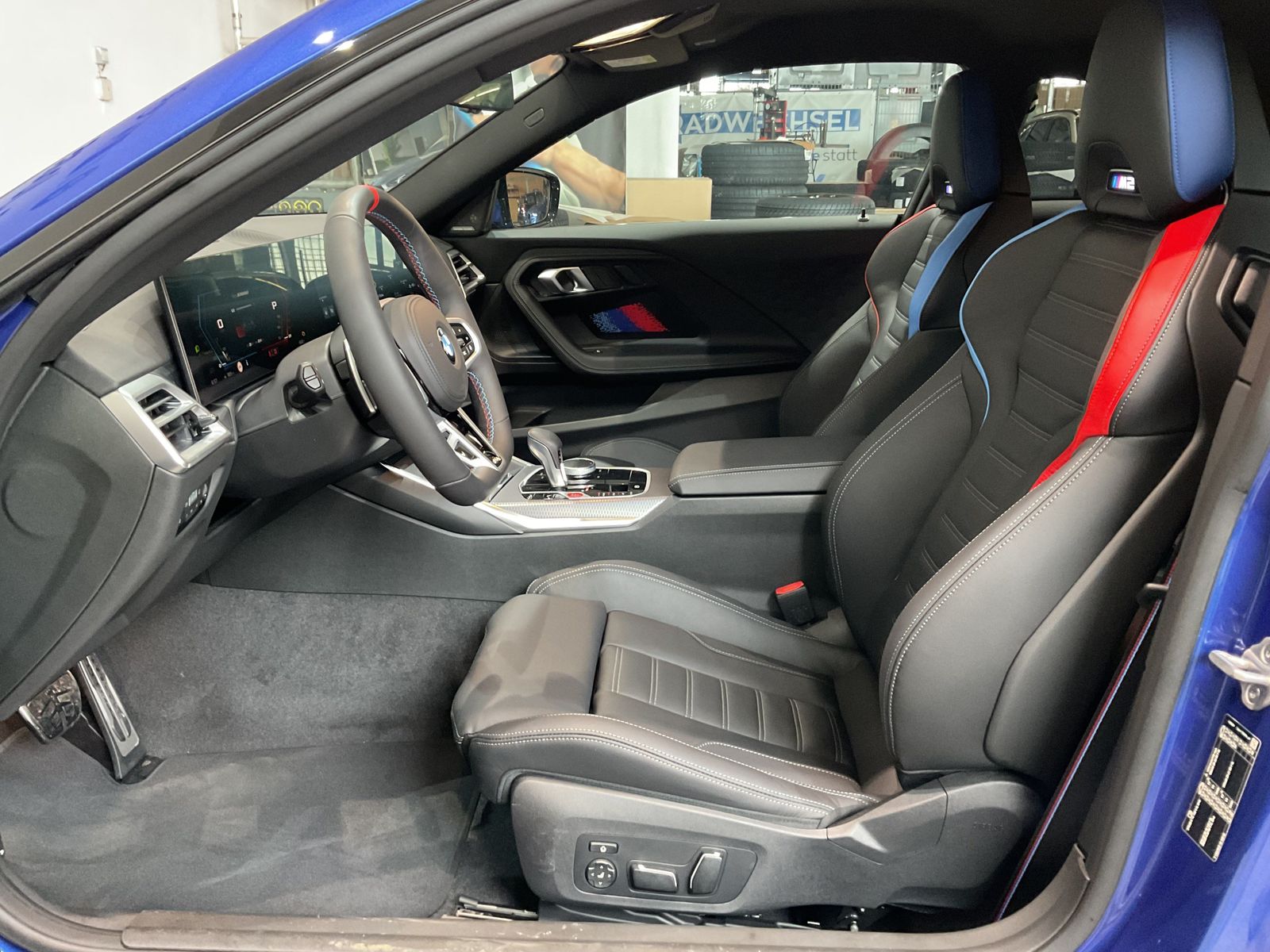 Fahrzeugabbildung BMW M2 Coupé |elektr. Sitzverstell. |Head-Up Disp. |