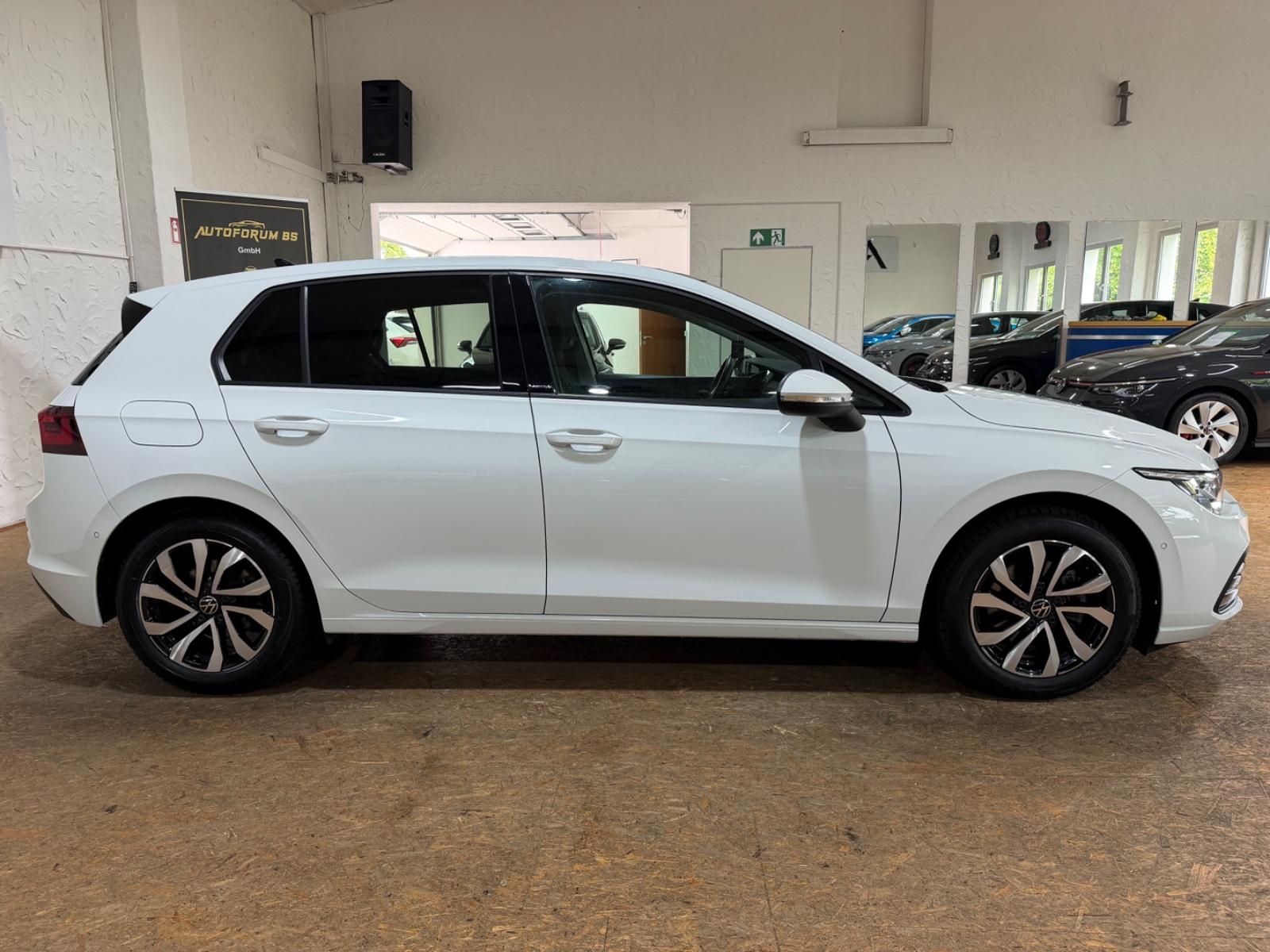 Volkswagen Golf VIII Lim.Active2.0TDI DSG/PANO/AHK/GARANTIE, миниатюра 6