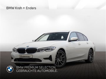 BMW Leasing Angebot: BMW 330 e+Navi+DAB+LED+RFK+Temp+SHZ+Klimaautom+PDCv+