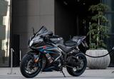 Suzuki GSX-R 1000 - mit vielen Extras - Offers