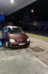 Nissan Almera Tino 1.8 tekna TÜV bis DEZ27 - Nissan Almera Tino von privat