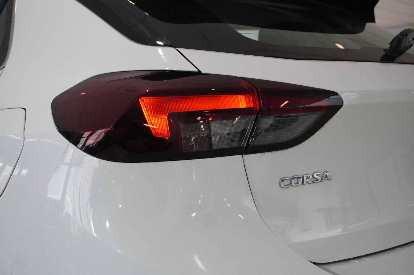 Fahrzeugabbildung Opel Corsa F 1.2T ELEGANCE NAVI/LED/VIRT/KAMERA/DAB+