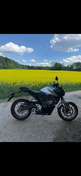 Honda CB125R 2023 nur 5.152 km wie neu- Garantie