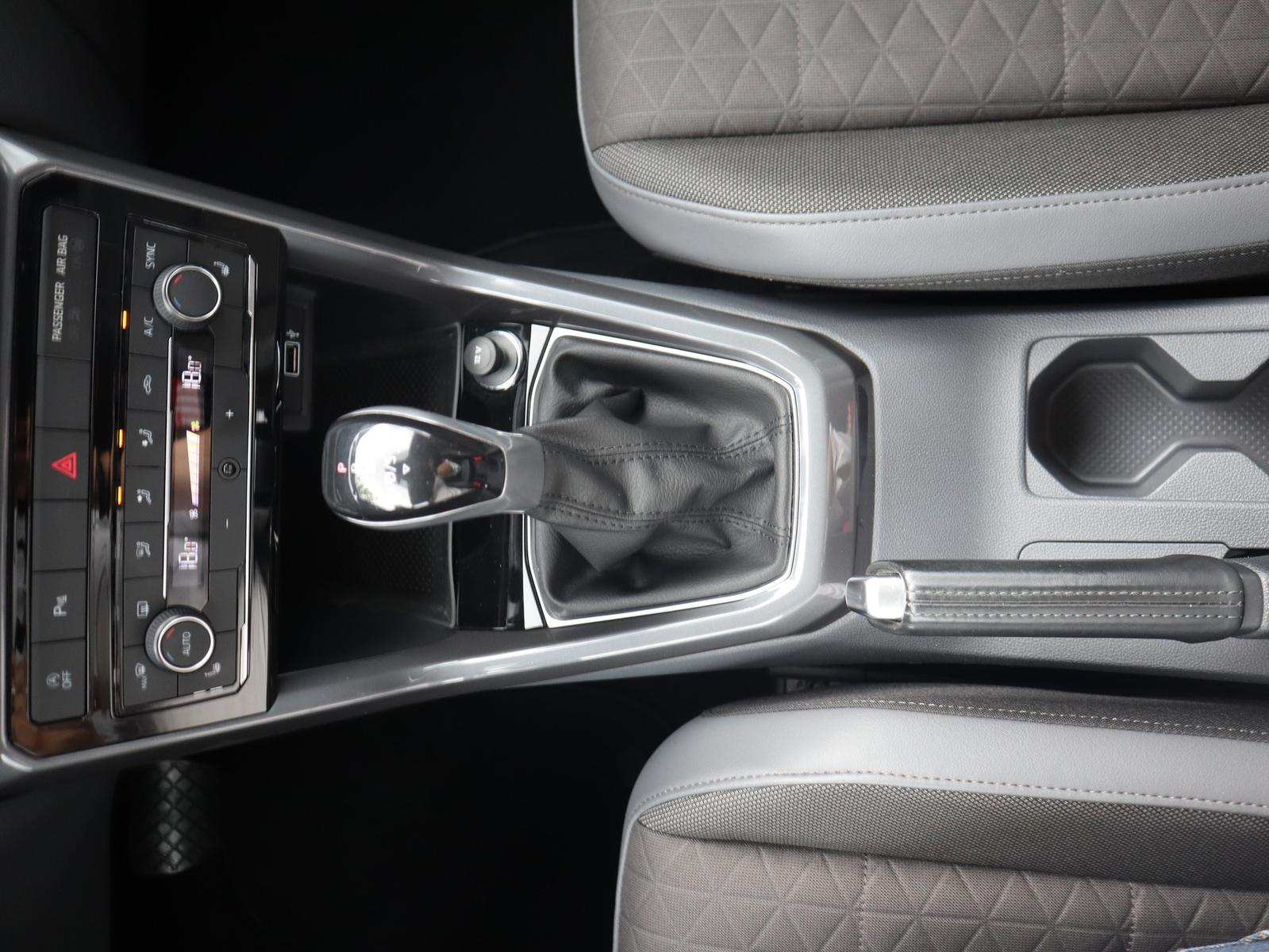 Volkswagen T-Cross 1.0 Style LED Navi Kamera Totwinkel DAB, миниатюра 23