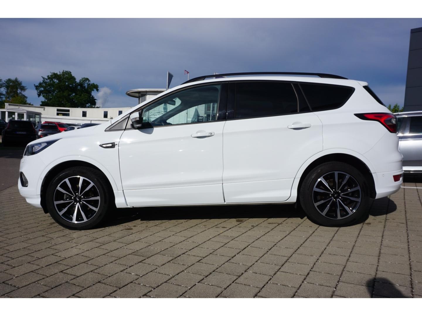 Ford Kuga 1.5 EcoBoost 2x4 ST-Line Navi Winter DAB LM
