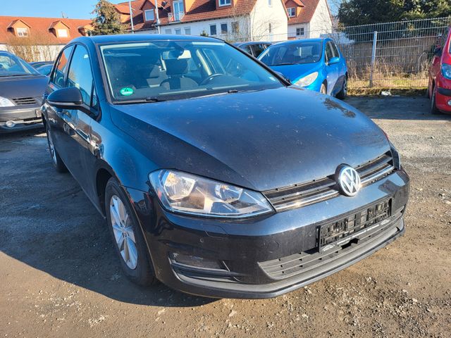 Volkswagen Golf VII Lim. Trendline BMT  **120.000Km**