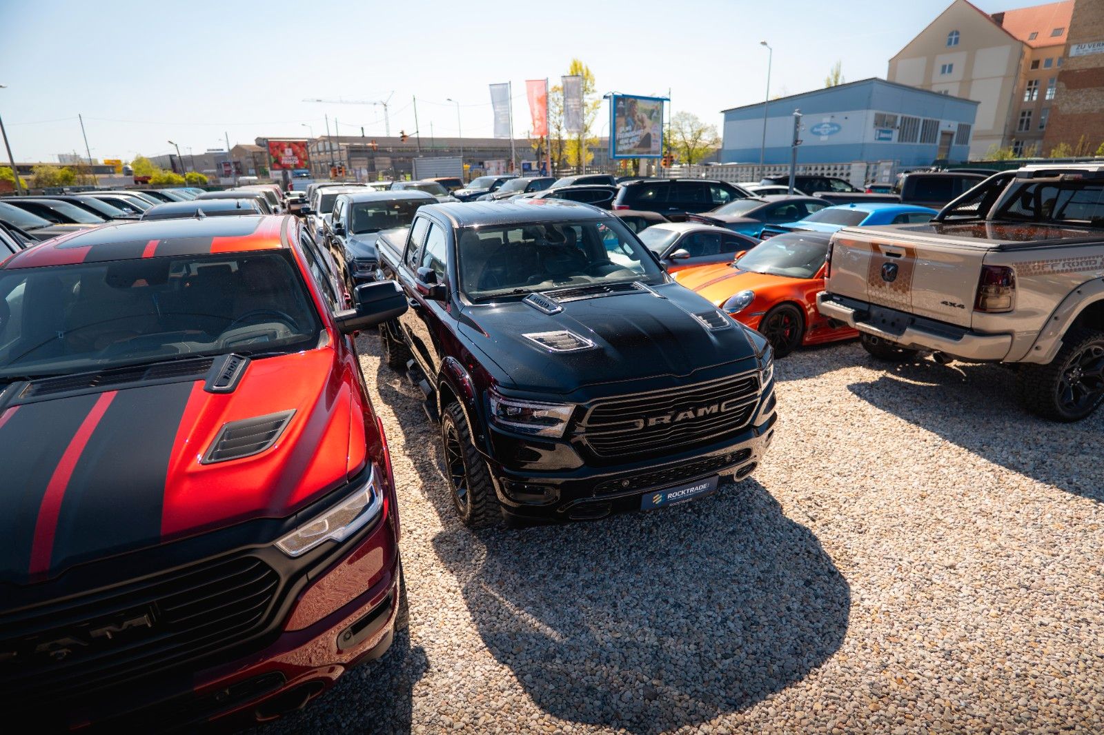 Fahrzeugabbildung Dodge RAM 5.7 V8 HEMI 4x4 Night LARAMIE LONGBED 19%