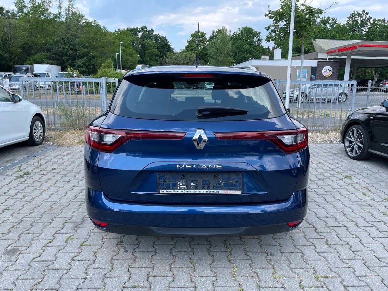 Fahrzeugabbildung Renault Megane Grandtour 1.2 TCE *Tempomat*Navi*SHZ*