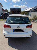 Volkswagen Notverkauf VW Golf VII - Kombis mit Unfallschaden