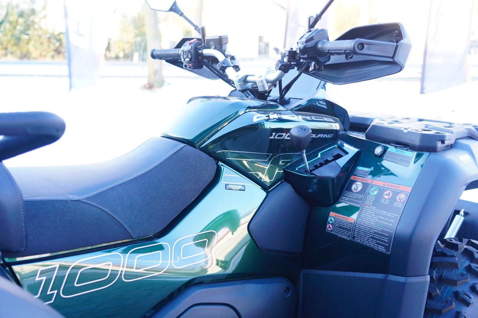 Fahrzeugabbildung CFMOTO CForce 1000 Touring Pro Koffer Schneeschild