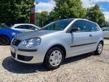 Volkswagen Polo 1.2 44kW Tour Climatic PDC TÜV- NEU - Volkswagen Polo Tour mit Benzin-Antrieb
