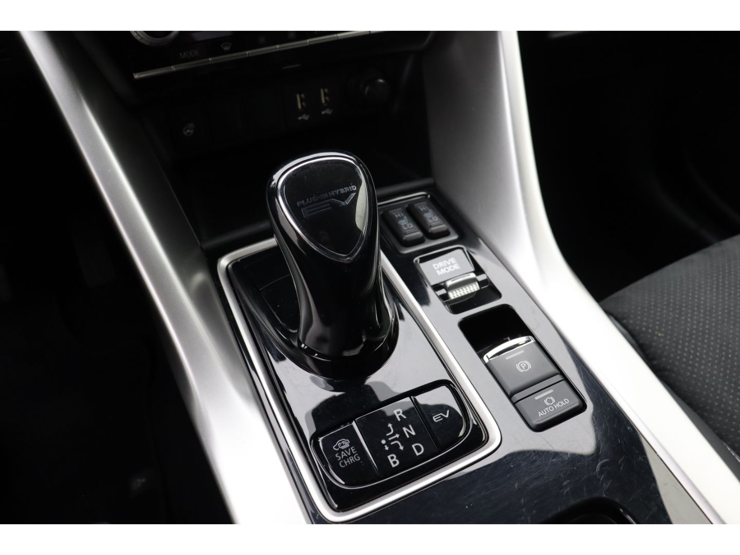 Fahrzeugabbildung Mitsubishi Eclipse Cross Plus Select Hybrid 4WD