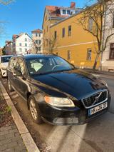 Volvo V70 2.5T  - Volvo V70 mit Benzin-Antrieb: Kombi, 2.5
