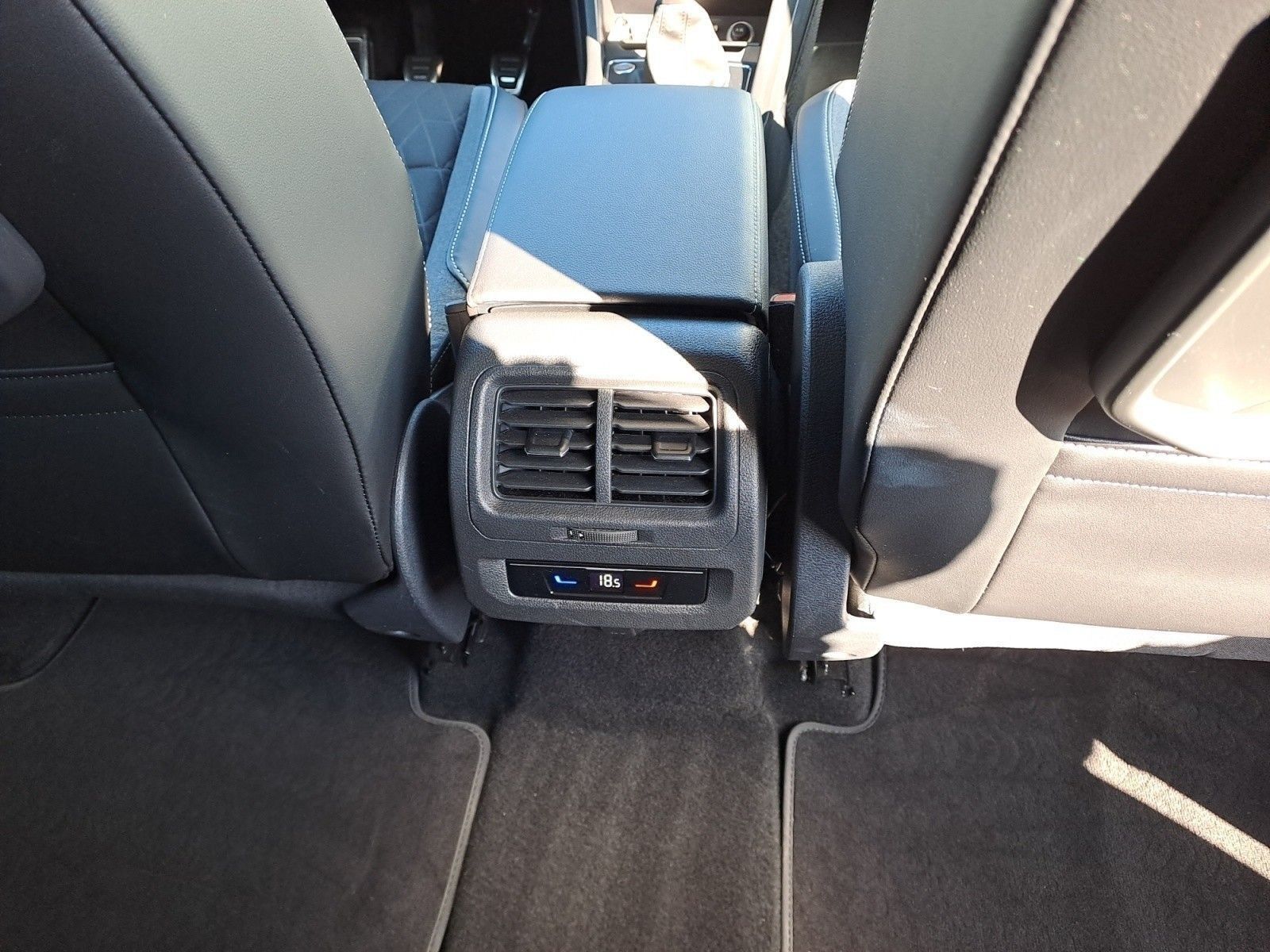 Volkswagen Touran - Bild 14